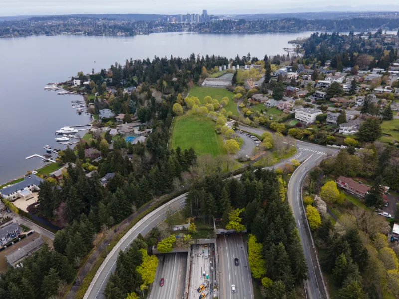 Aubrey Davis Park, Mercer Island lid - aerial view